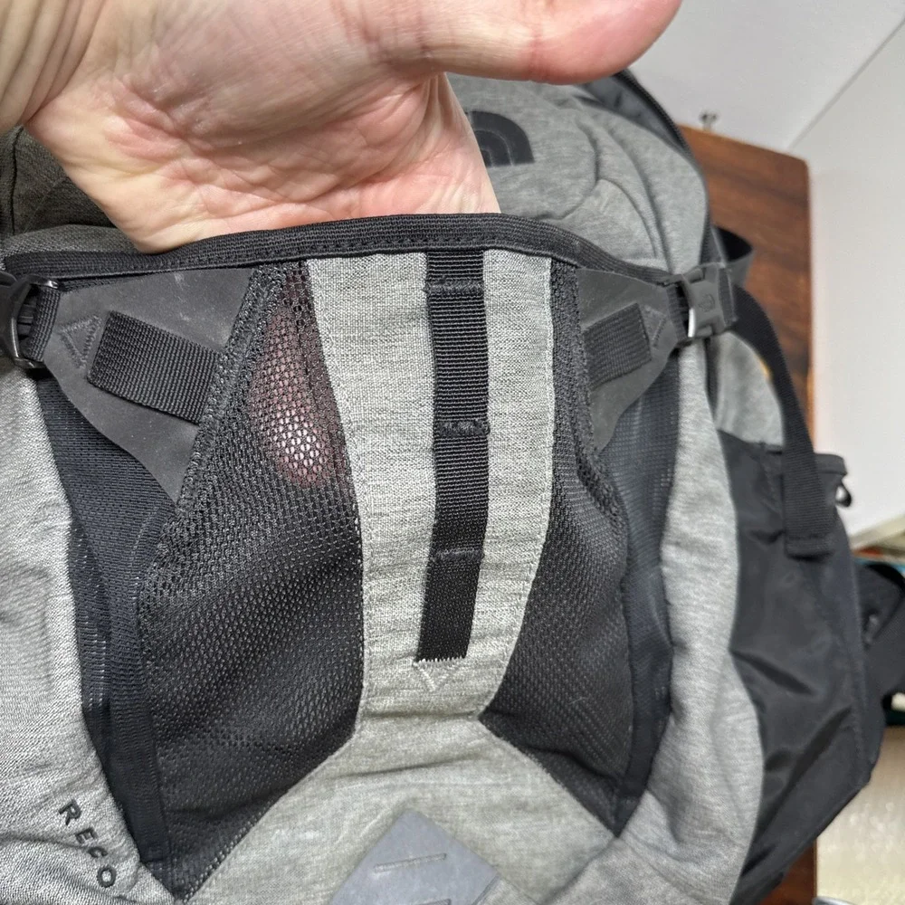 North Face Recon Flex Vent Padded Backpack Gray Black One Size Commuter Hike